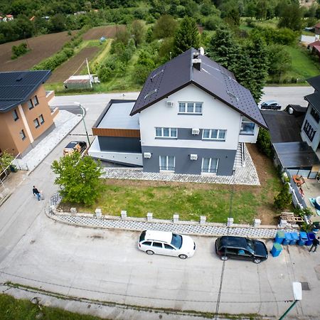 Sunny Corner Apartments Visoko Dış mekan fotoğraf