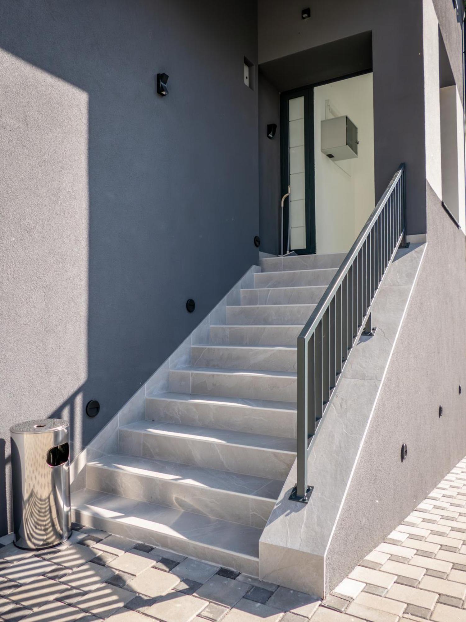 Sunny Corner Apartments Visoko Dış mekan fotoğraf