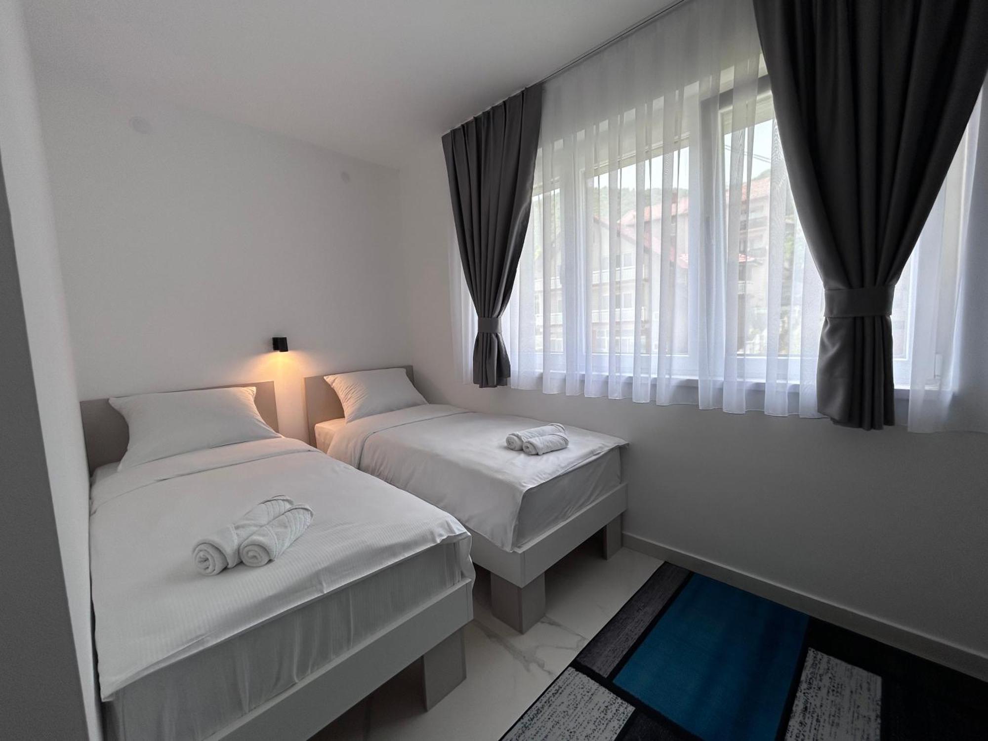 Sunny Corner Apartments Visoko Dış mekan fotoğraf